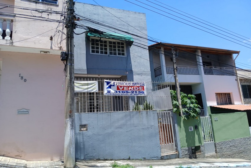 Casa no centro de Aparecida