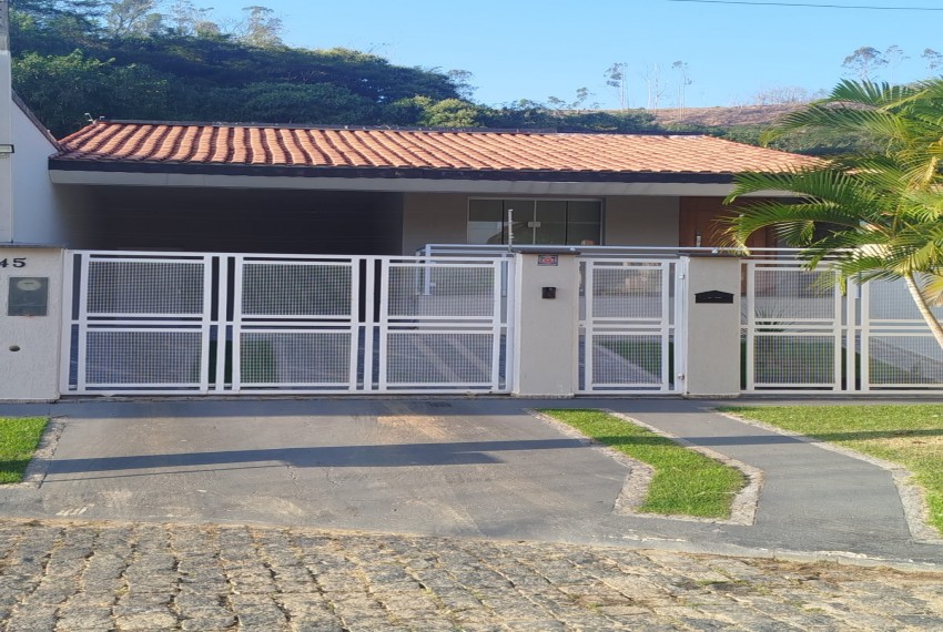 Linda Casa Aparecida