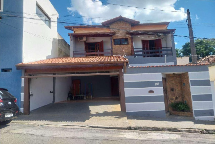 Linda casa bairro Jardim Padroeira  - Guaratinguetá