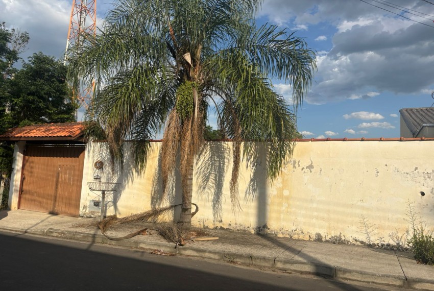 Galpão no bairro Aterrado em Lorena